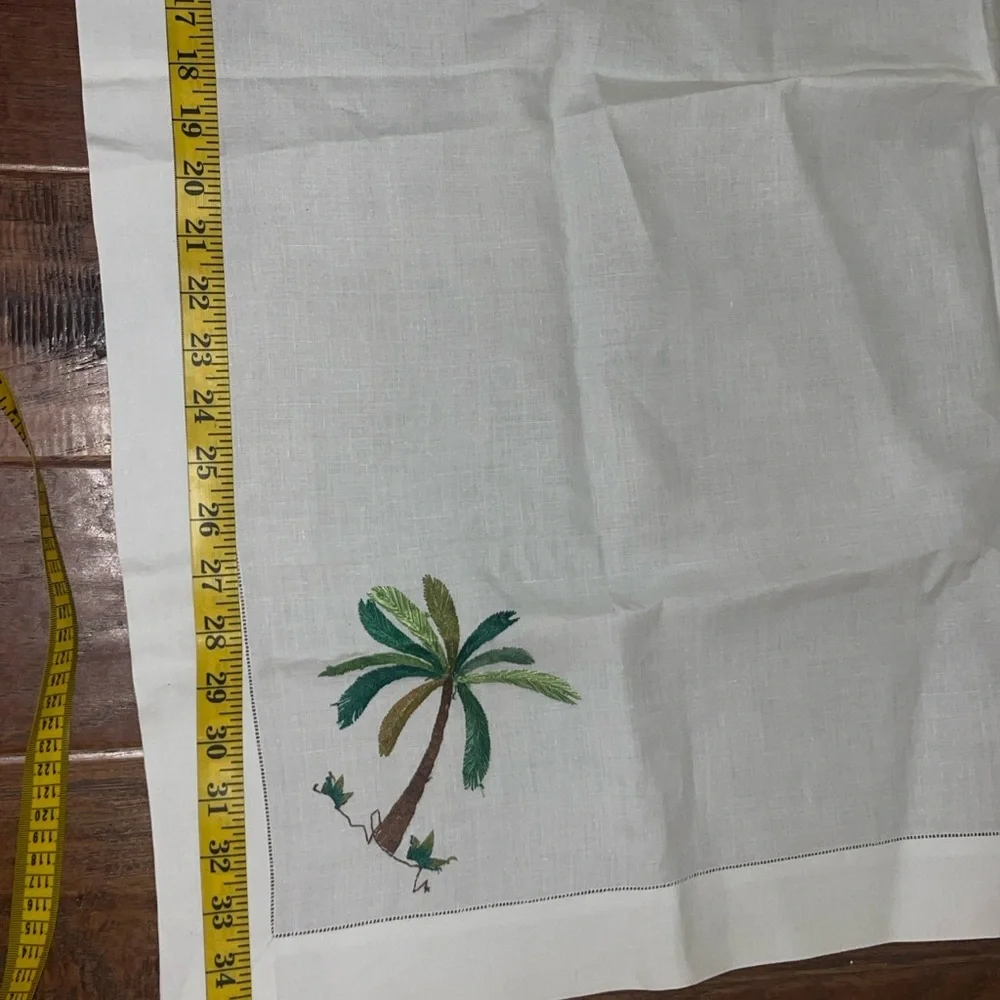 Vintage 50’s or 60’s Tropical Embroidered linen Napkins and 35” Table cloth